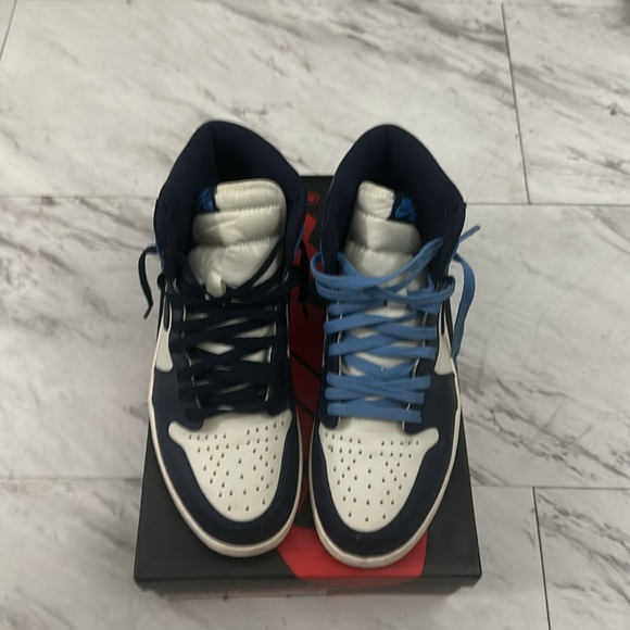 Air Jordan Retro 1 ‘Obsidians” - Picture 5 of 5